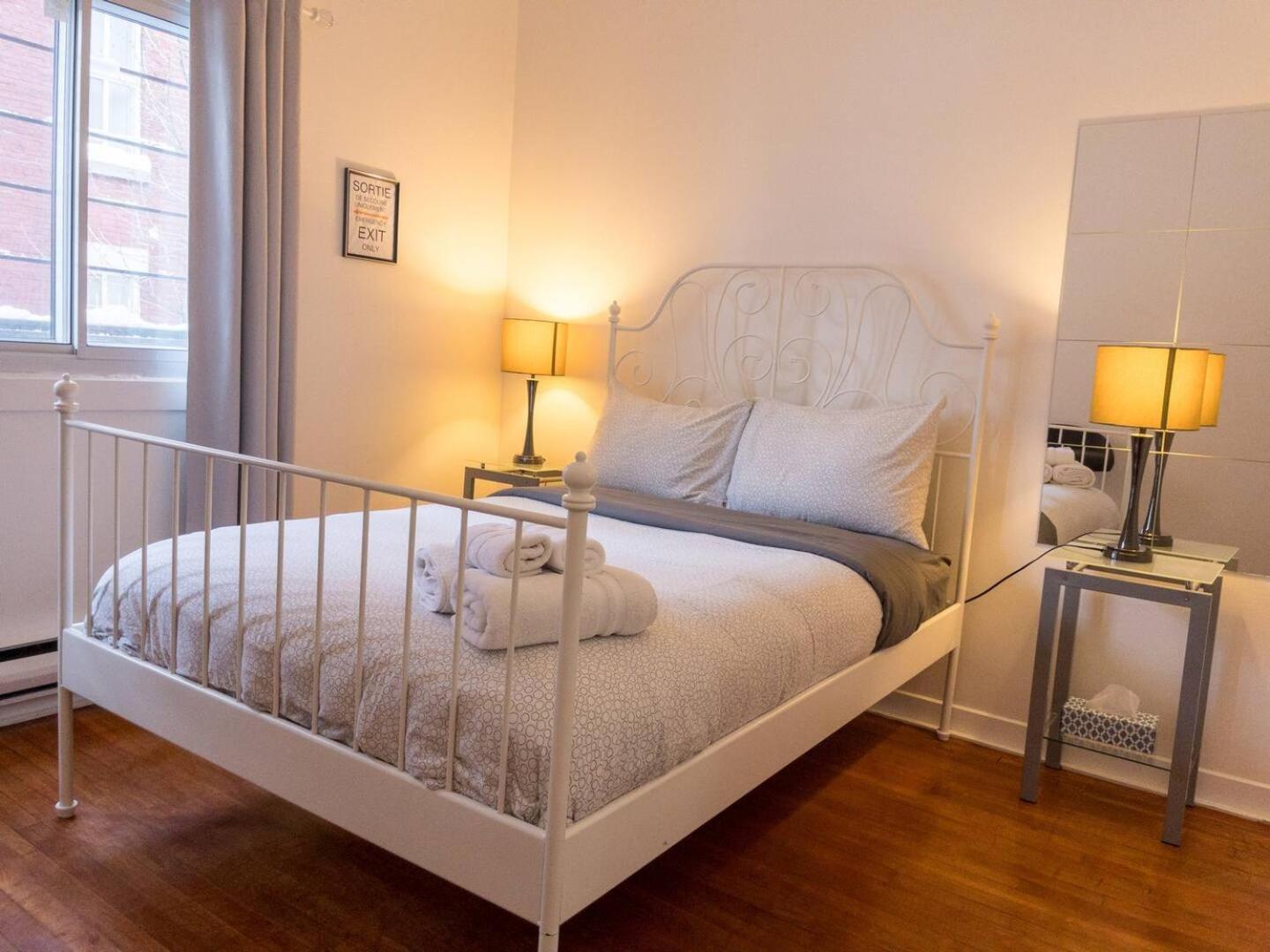 Heart Of Mtr For Memorable Experience 7Minmetro 2 Backyard Fully Equipped Montréal Exterior foto